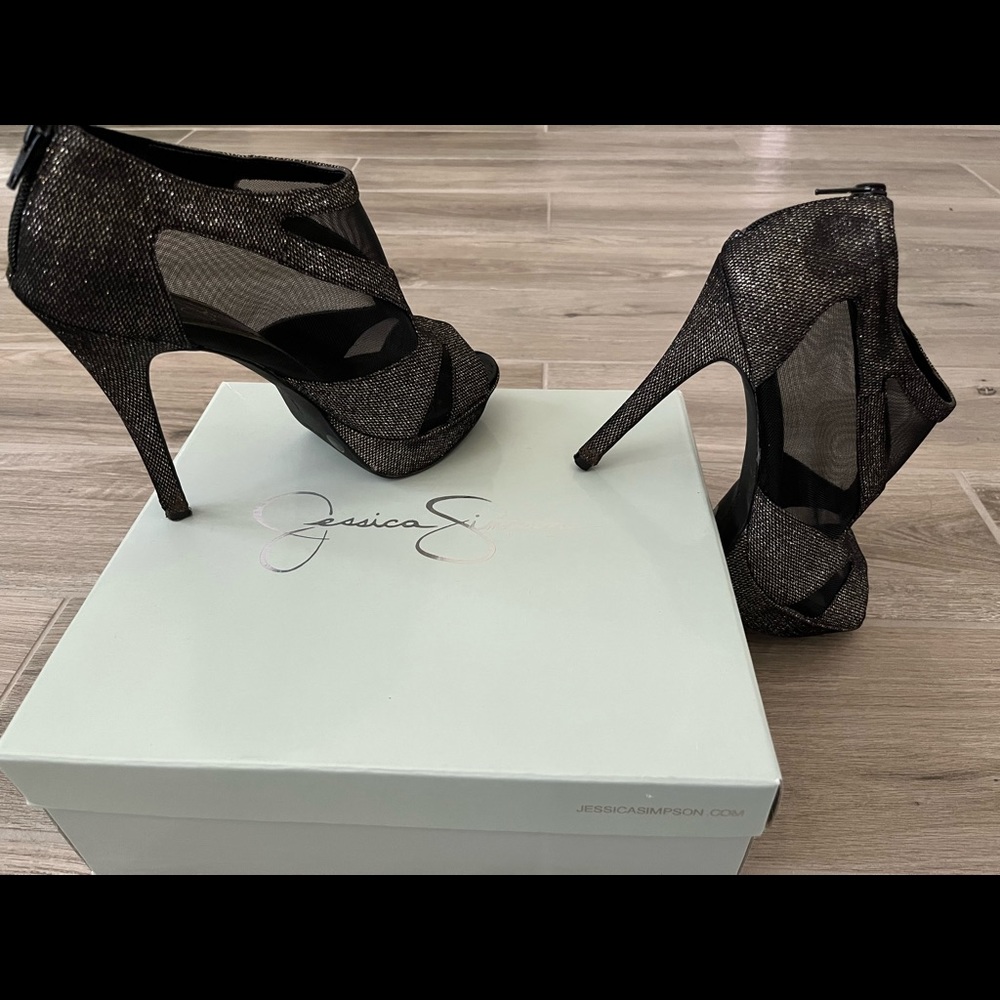 Jessica Simpson platform heels